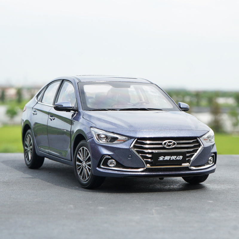 High quality collectiable 1:18 Beijing Hyundai Elantra CELESTA diecast car model for gift, collection High quality collectiable 1:18 Beijing Hyundai Elantra CELESTA diecast car model for gift, collection