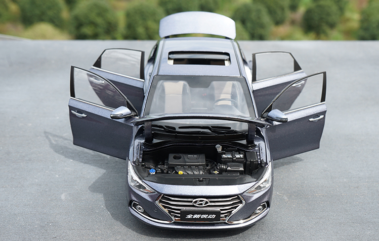 High quality collectiable 1:18 Beijing Hyundai Elantra CELESTA diecast car model for gift, collection High quality collectiable 1:18 Beijing Hyundai Elantra CELESTA diecast car model for gift, collection