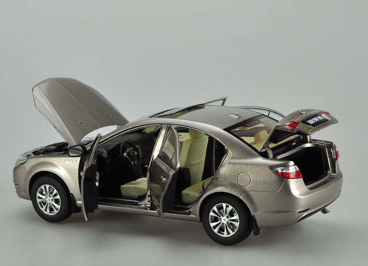 Original factory authentic 1:18 Mazda Family FP-DE diecast car models with small gift Original factory authentic 1:18 Mazda Family FP-DE diecast car models with small gift