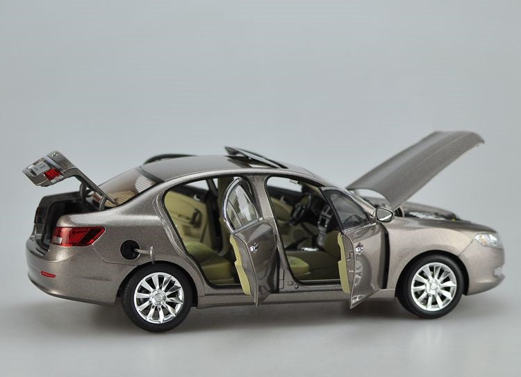 Original factory authentic 1:18 Trumpchi GA5 diecast car models with small gift Original factory authentic 1:18 Trumpchi GA5 diecast car models with small gift