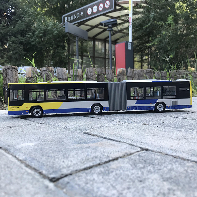 Original factory 1:43 Foton Bus Beijing City 635 Road BJ6160C6CCD diecast articulated Giant dragon alloy car model for gift, collection