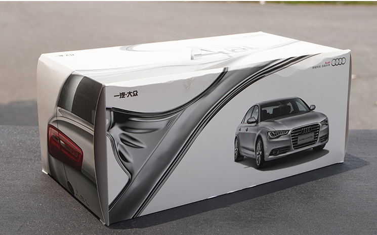 Collectable top quality 1:18 Audi A6L 2012 diecast scale car model for gift Collectable top quality 1:18 Audi A6L 2012 diecast scale car model for gift