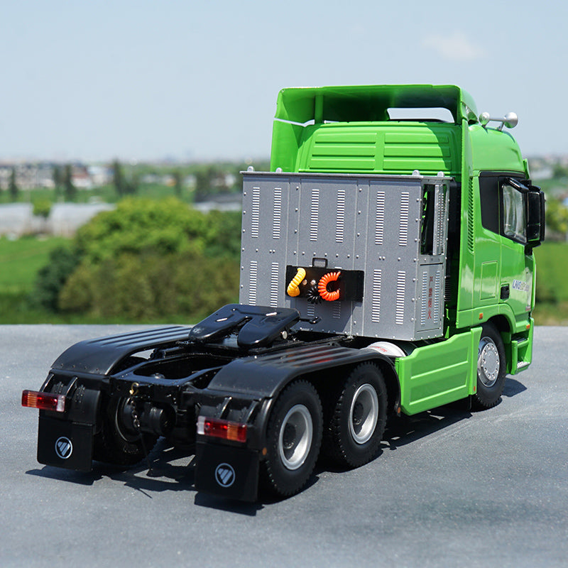 Original factory authentic Foton AUMAN MT Version 1:24 AUMAN GTL LNG semi-trailer tractor alloy scale models for gift, collection Original factory authentic Foton AUMAN MT Version 1:24 AUMAN GTL LNG semi-trailer tractor alloy scale models for gift, collection