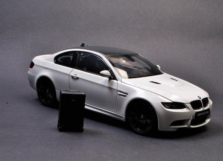 Original high quality Red/White/Black 1:18 Kyosho BMW M3 E92 Coupe diecast car models for gift, collection Original high quality Red/White/Black 1:18 Kyosho BMW M3 E92 Coupe diecast car models for gift, collection