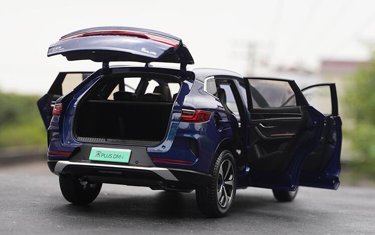 1:18 Original factory BYD Song PLUS DM-I 2022 Diecast car model Blue Color collectiable car models 1:18 Original factory BYD Song PLUS DM-I 2022 Diecast car model Blue Color collectiable car models