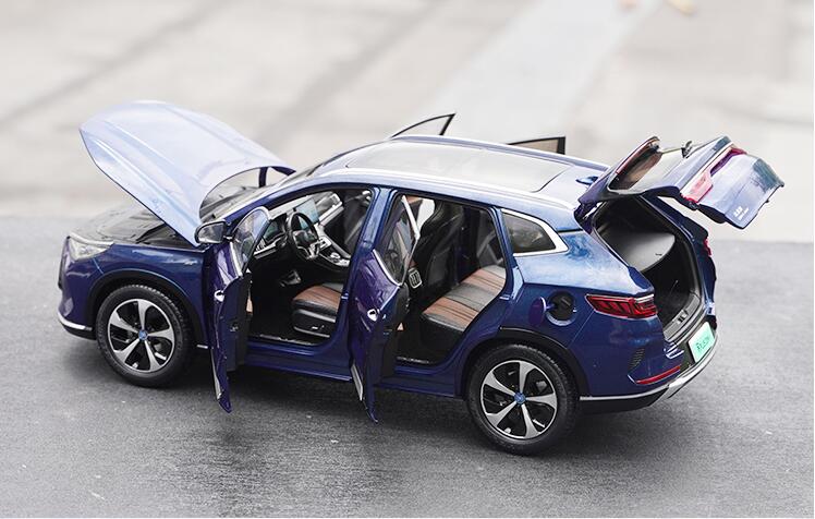 1:18 Original factory BYD Song PLUS DM-I 2022 Diecast car model Blue Color collectiable car models 1:18 Original factory BYD Song PLUS DM-I 2022 Diecast car model Blue Color collectiable car models