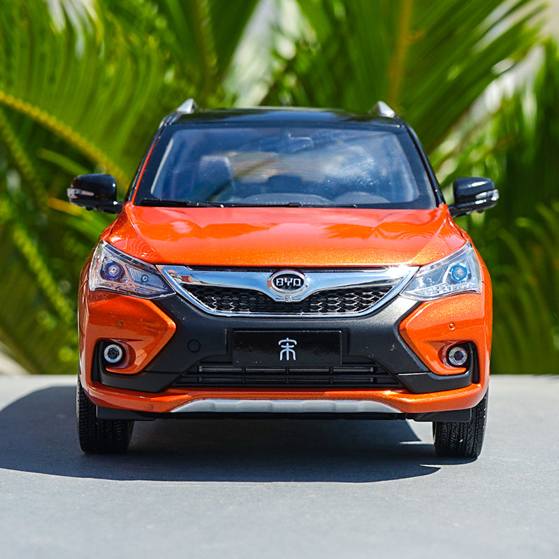 Diecast 1:18 BYD Song scale miniature model with Slanting Plastic Base Diecast 1:18 BYD Song scale miniature model with Slanting Plastic Base