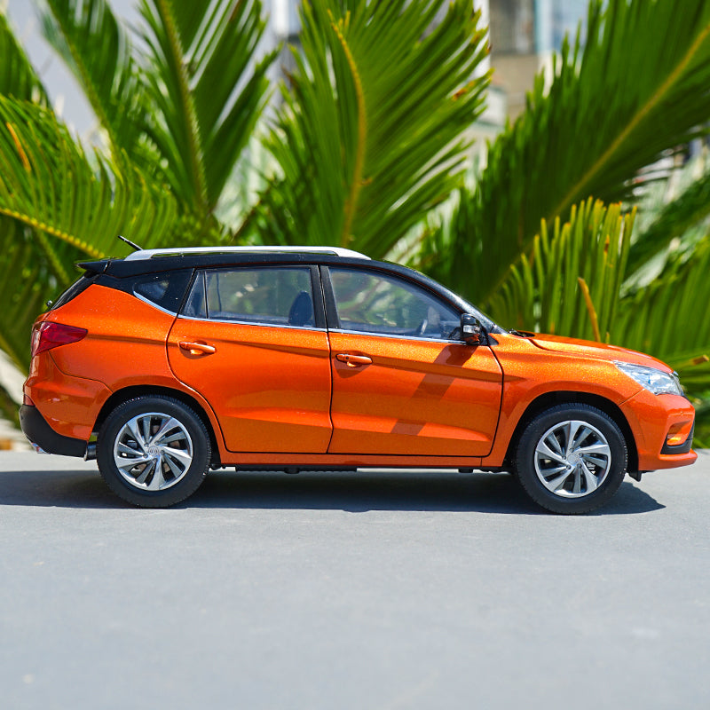 Diecast 1:18 BYD Song scale miniature model with Slanting Plastic Base Diecast 1:18 BYD Song scale miniature model with Slanting Plastic Base