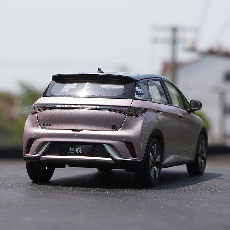 1:18 original factory BYD dolphin 2021 pure electric car model alloy simulation model, pink car model 1:18 original factory BYD dolphin 2021 pure electric car model alloy simulation model, pink car model