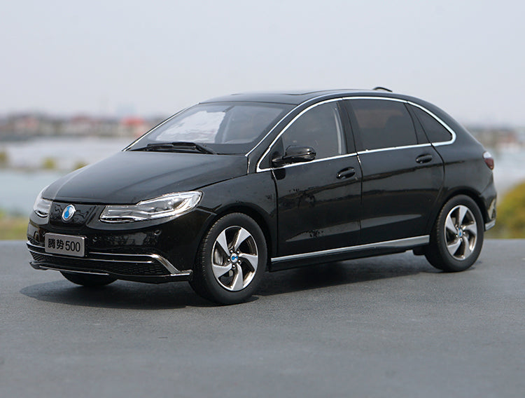 High quality black/white 1:18 BYD Denza 500 Diecast SUV car model For kids toy vehicle High quality black/white 1:18 BYD Denza 500 Diecast SUV car model For kids toy vehicle