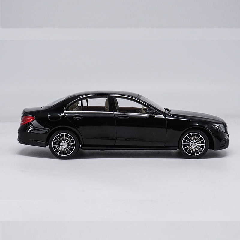 1:18 Mercedes-benz E300 E Class 300l Die Cast Model 1:18 Mercedes-benz E300 E Class 300l Die Cast Model