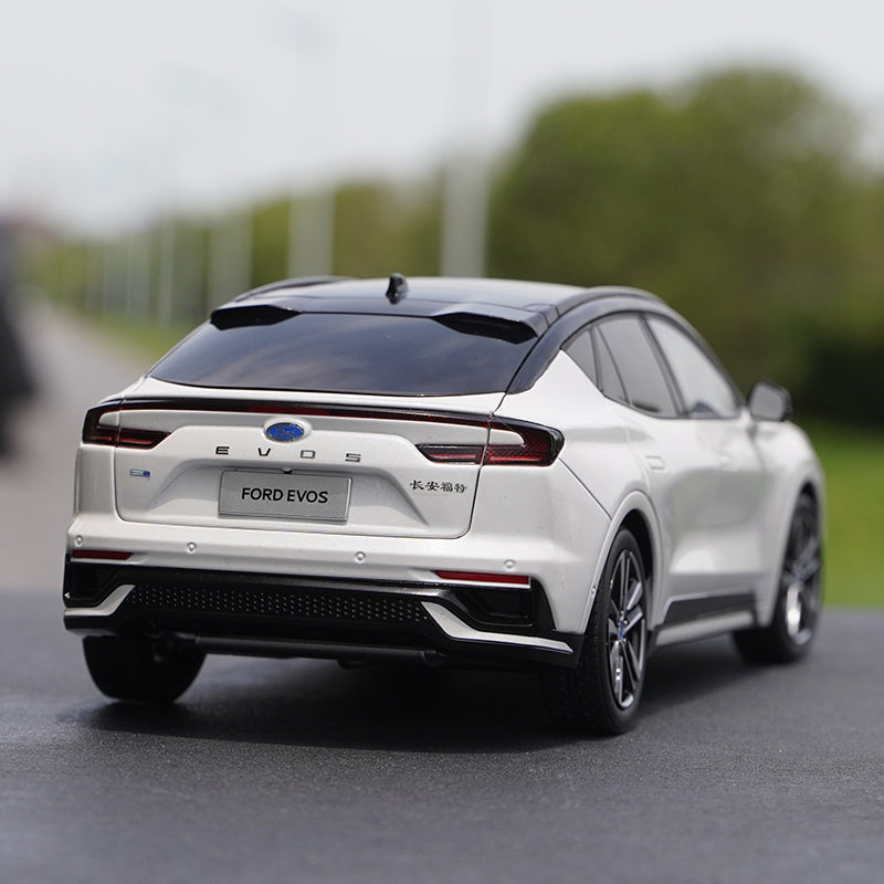 Original factory 1:18 Changan Ford EVOS alloy car model metal cross-country toy car models Original factory 1:18 Changan Ford EVOS alloy car model metal cross-country toy car models