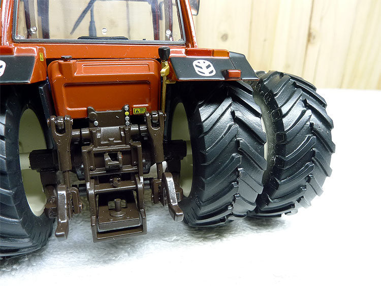 French REP 1:32 FIAT 100-90 Fiat New Holland six-wheeled agricultural vehicle Tractor model French REP 1:32 FIAT 100-90 Fiat New Holland six-wheeled agricultural vehicle Tractor model