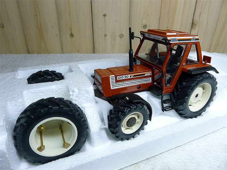 French REP 1:32 FIAT 100-90 Fiat New Holland six-wheeled agricultural vehicle Tractor model French REP 1:32 FIAT 100-90 Fiat New Holland six-wheeled agricultural vehicle Tractor model