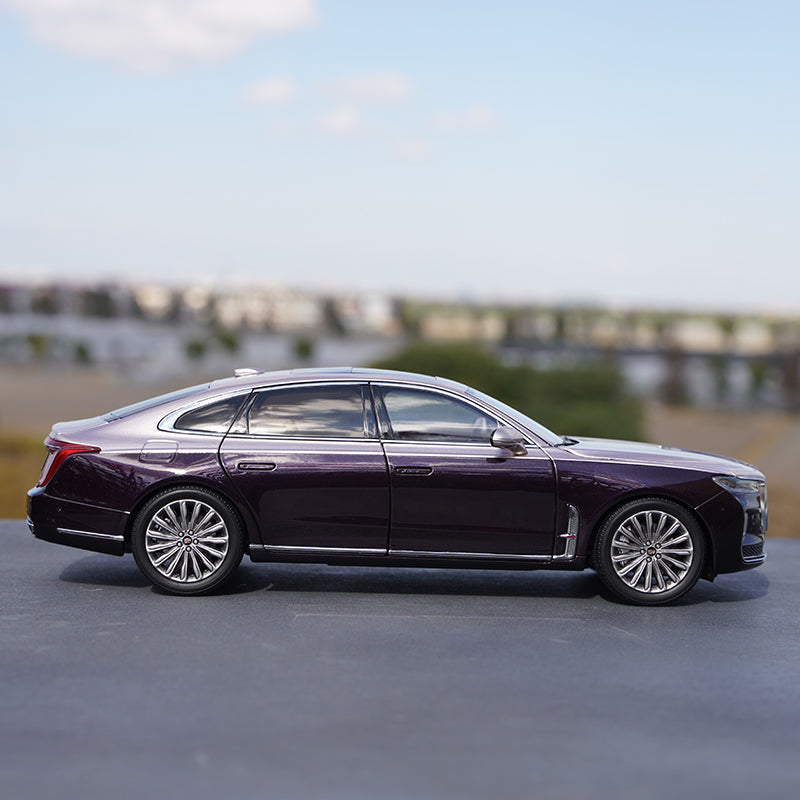 Original factory 1:18 century Dragon FAW Red flag Hongqi H9 diecast parade alloy car model for gift, collection Original factory 1:18 century Dragon FAW Red flag Hongqi H9 diecast parade alloy car model for gift, collection