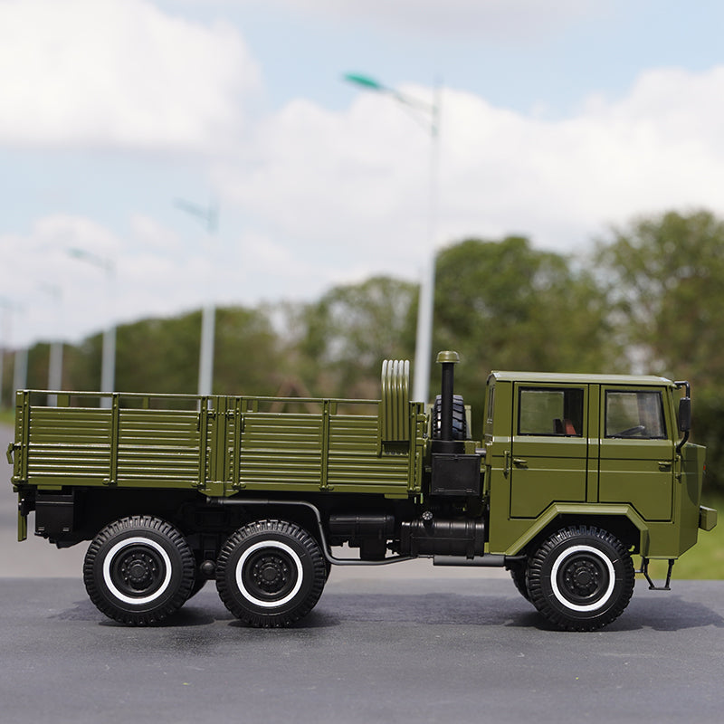 Original factory 1:24 Saic Hongyan CQ261 6×6 heavy military vehicle cross-country diecast truck alloy car model for gift, collection Original factory 1:24 Saic Hongyan CQ261 6×6 heavy military vehicle cross-country diecast truck alloy car model for gift, collection