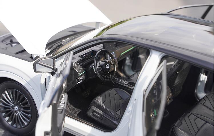 Original factory 1:18 Gac Honda Jipai diecast car model e:NP1 scale alloy car model with lighting function Original factory 1:18 Gac Honda Jipai diecast car model e:NP1 scale alloy car model with lighting function