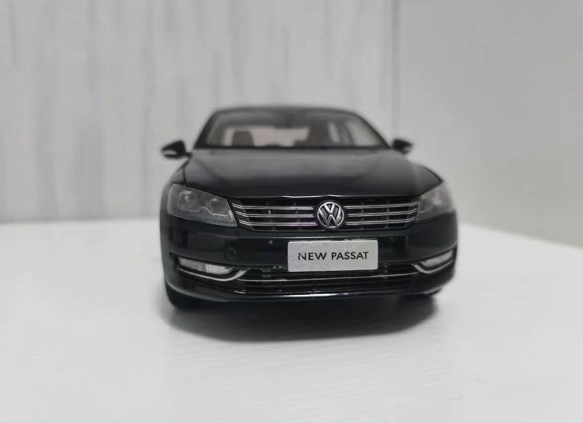 1:18 Volkswagen VW NEW passat 2011 version black diecast scale car model for collection 1:18 Volkswagen VW NEW passat 2011 version black diecast scale car model for collection