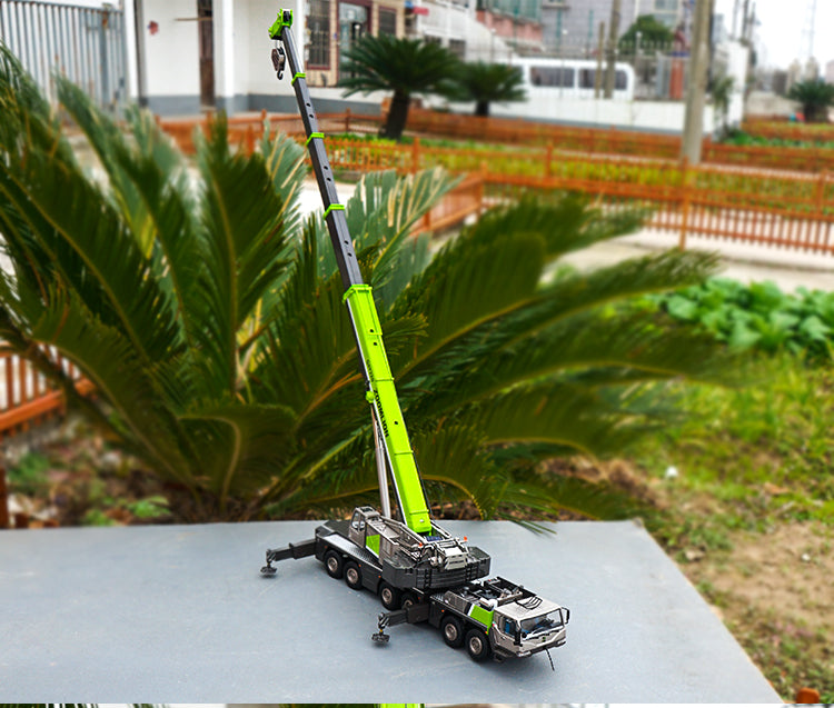 Original factory 1:50 high quality Diecast Zoomlion QAY220 Truck crane models for chistmas gift, collection Original factory 1:50 high quality Diecast Zoomlion QAY220 Truck crane models for chistmas gift, collection