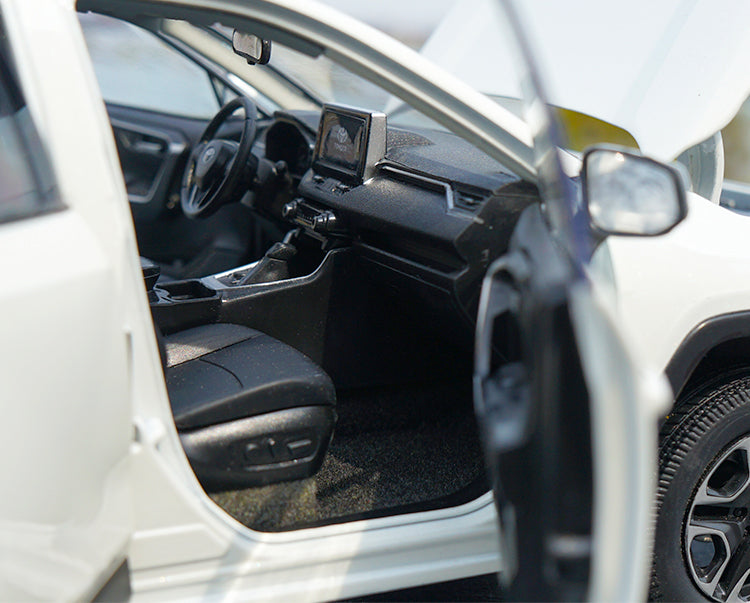 Original factory collectible 1:18 FAW Toyota brand new RAV4 2019 model diecast scale SUV car model for promotional gift Original factory collectible 1:18 FAW Toyota brand new RAV4 2019 model diecast scale SUV car model for promotional gift