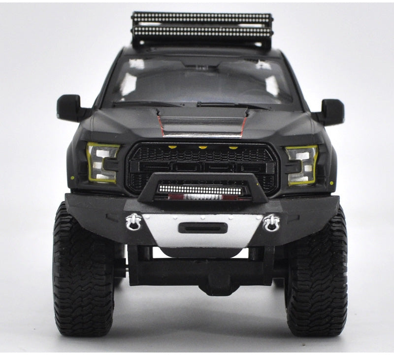 Original 1:24 Maisto Off-roading Pickup Model Car Ford F150 SVT Raptor Truck Metal classic toy models for gift, collection Original 1:24 Maisto Off-roading Pickup Model Car Ford F150 SVT Raptor Truck Metal classic toy models for gift, collection