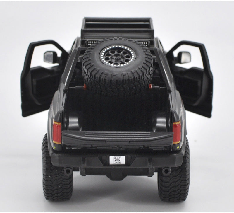 Original 1:24 Maisto Off-roading Pickup Model Car Ford F150 SVT Raptor Truck Metal classic toy models for gift, collection Original 1:24 Maisto Off-roading Pickup Model Car Ford F150 SVT Raptor Truck Metal classic toy models for gift, collection