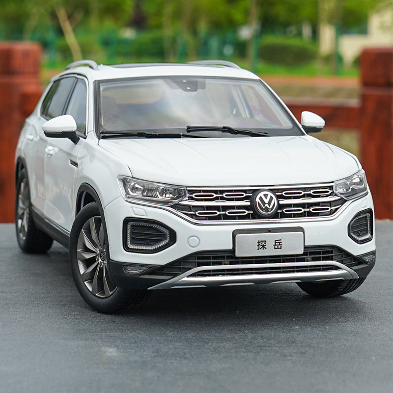 Original 1/18 FAW-Volkswagen TAYRON SUV Zinc Alloy Car model With small gift Original 1/18 FAW-Volkswagen TAYRON SUV Zinc Alloy Car model With small gift