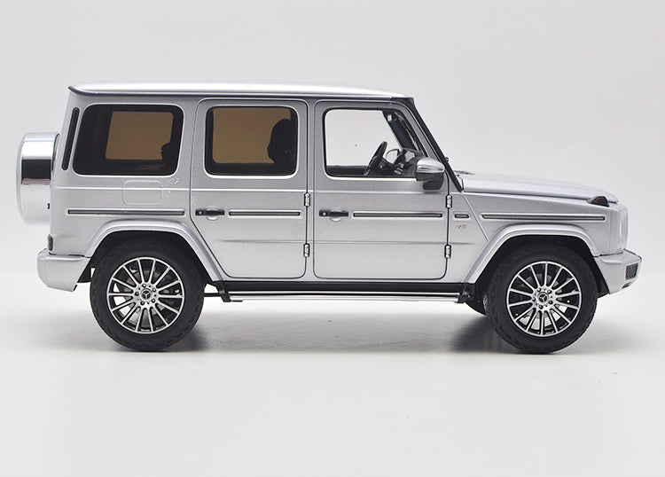 Original AR Almost real Minichamps 1:18 Mercedes-Benz G-Class G500 new GW463 diecast car model with small gift Original AR Almost real Minichamps 1:18 Mercedes-Benz G-Class G500 new GW463 diecast car model with small gift