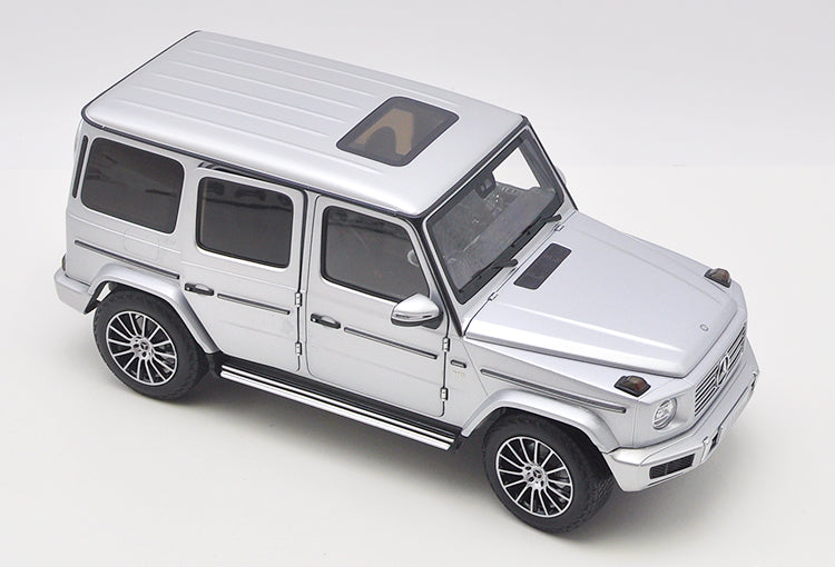 Original AR Almost real Minichamps 1:18 Mercedes-Benz G-Class G500 new GW463 diecast car model with small gift Original AR Almost real Minichamps 1:18 Mercedes-Benz G-Class G500 new GW463 diecast car model with small gift