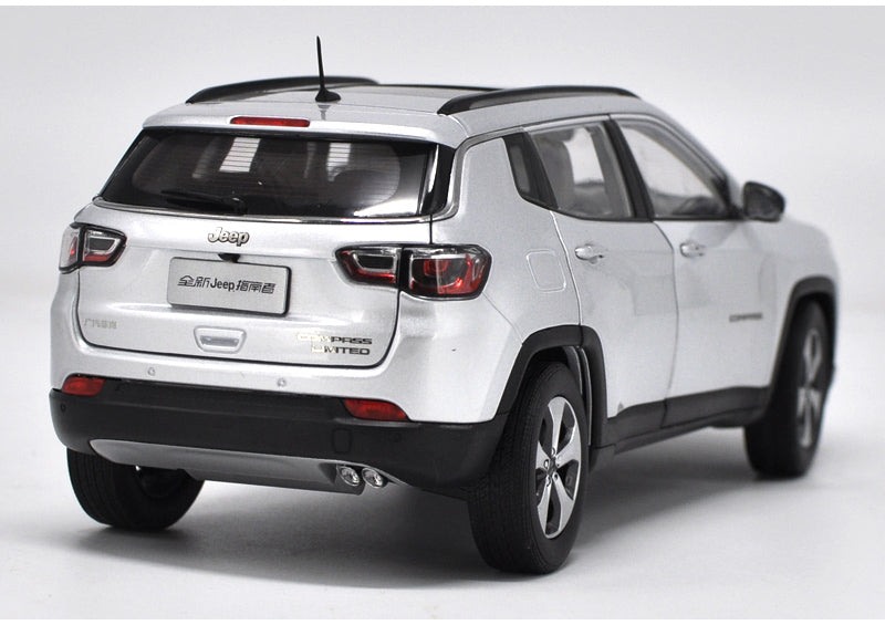 Original Authorized Authentic 1:18 Jeep Compass Die Cast Model Classic toy models for christmas/Birthday gift, collection Original Authorized Authentic 1:18 Jeep Compass Die Cast Model Classic toy models for christmas/Birthday gift, collection