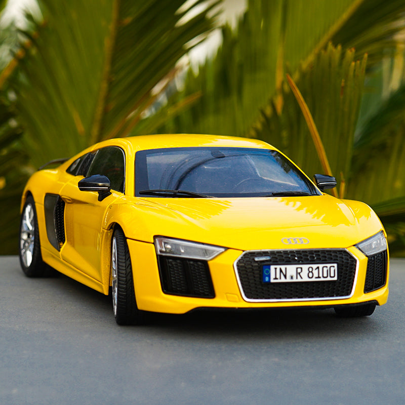Original Authorized Authentic 1/18 Scale Audi R8 V10 plus NEW R8 Diecast roadster Car Model for birthday/christmas gift,collection Original Authorized Authentic 1/18 Scale Audi R8 V10 plus NEW R8 Diecast roadster Car Model for birthday/christmas gift,collection