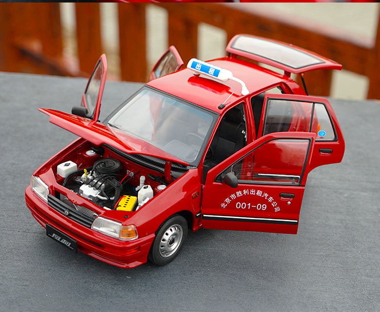 Original Authorized Authentic 1:18 Yiqi Chinese Tianjin Xiali TJ7100 Hatchback Toy Car Miniature for christmas/Birthday gift, collection Original Authorized Authentic 1:18 Yiqi Chinese Tianjin Xiali TJ7100 Hatchback Toy Car Miniature for christmas/Birthday gift, collection