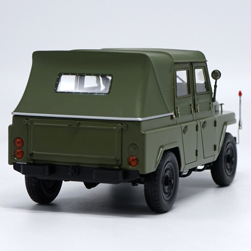 Original Authorized factory diecast 1:18 beijing jeep BJ212 green Classic toy car Models for gift, collection Original Authorized factory diecast 1:18 beijing jeep BJ212 green Classic toy car Models for gift, collection