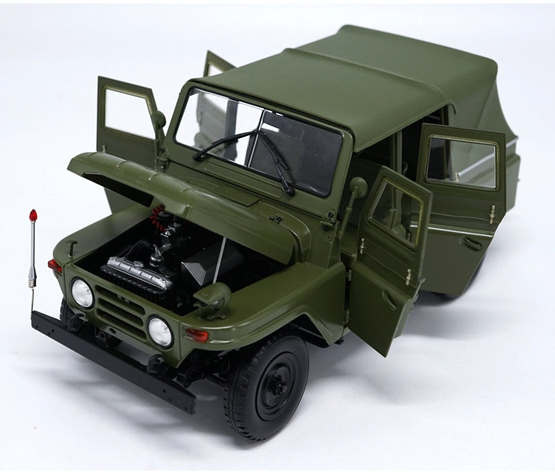 Original Authorized factory diecast 1:18 beijing jeep BJ212 green Classic toy car Models for gift, collection Original Authorized factory diecast 1:18 beijing jeep BJ212 green Classic toy car Models for gift, collection