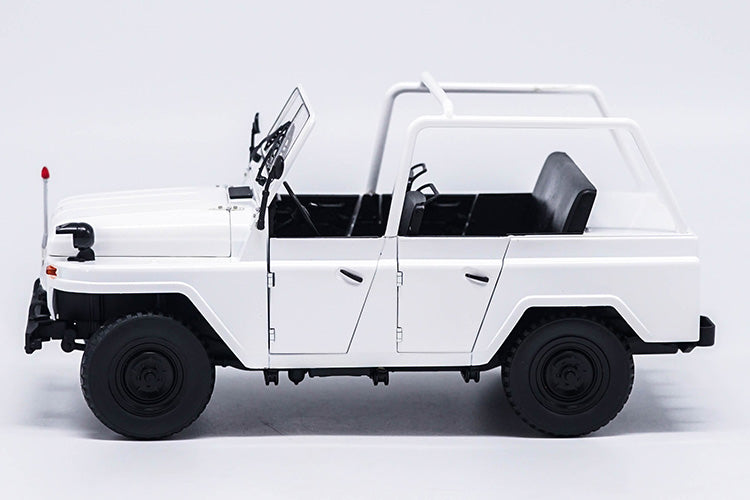 Original Authorized factory diecast 1:18 beijing jeep BJ212 green Classic toy car Models for gift, collection Original Authorized factory diecast 1:18 beijing jeep BJ212 green Classic toy car Models for gift, collection