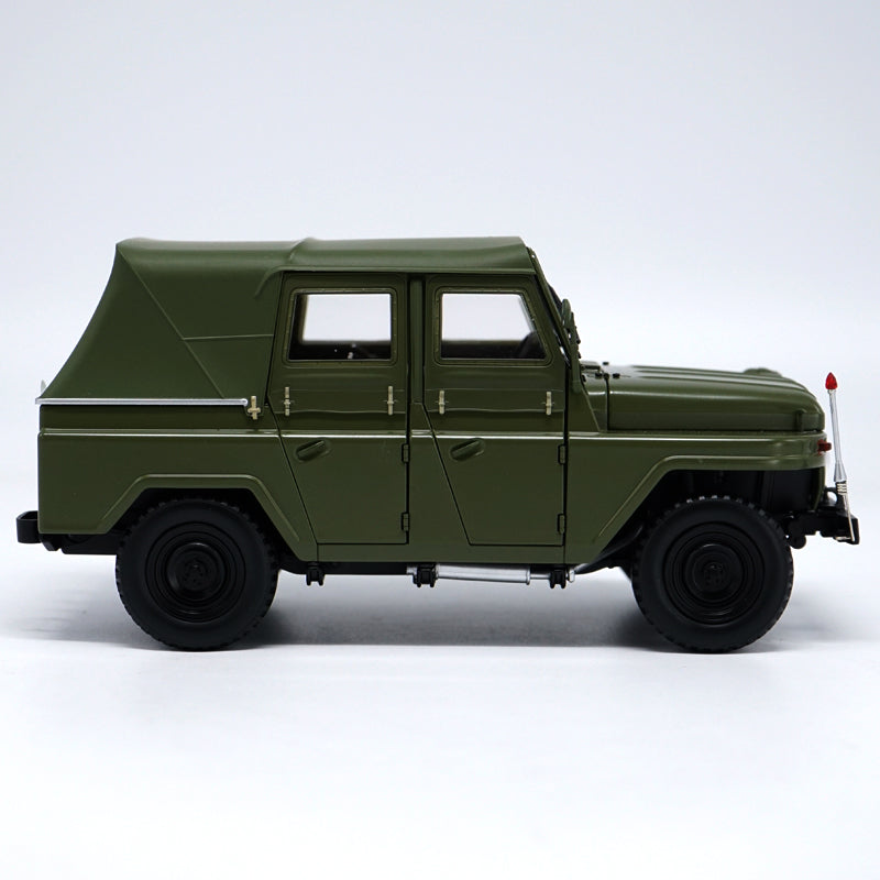 Original Authorized factory diecast 1:18 beijing jeep BJ212 green Classic toy car Models for gift, collection Original Authorized factory diecast 1:18 beijing jeep BJ212 green Classic toy car Models for gift, collection