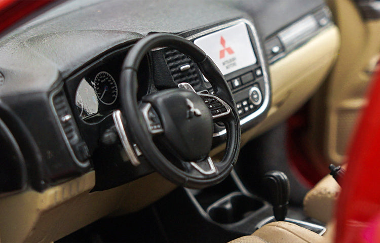 GAC Mitsubishi Outlander SUV die cast car model in scale 1:18 2016 version red/white GAC Mitsubishi Outlander SUV die cast car model in scale 1:18 2016 version red/white