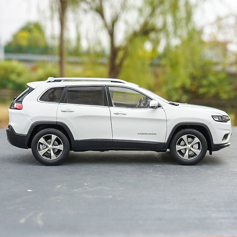 Original exquisite 1:18 GAC Fick Jeep free light diecast car model for collection, gift Original exquisite 1:18 GAC Fick Jeep free light diecast car model for collection, gift