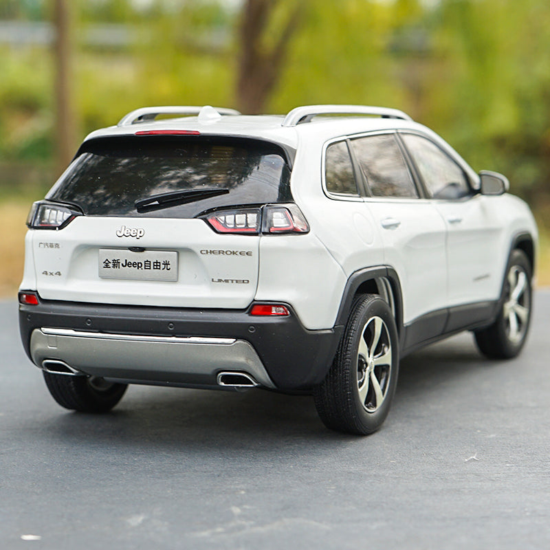 Original exquisite 1:18 GAC Fick Jeep free light diecast car model for collection, gift Original exquisite 1:18 GAC Fick Jeep free light diecast car model for collection, gift