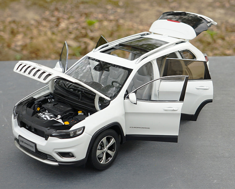 Original exquisite 1:18 GAC Fick Jeep free light diecast car model for collection, gift Original exquisite 1:18 GAC Fick Jeep free light diecast car model for collection, gift