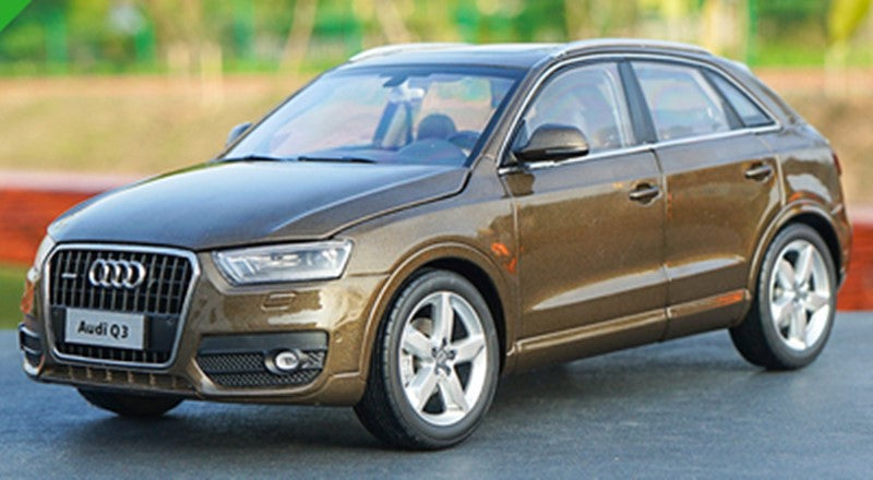 Original factory 1:18 Audi Q3 SUV alloy car model classic toy models for Birthday/christmas gifts, collection Original factory 1:18 Audi Q3 SUV alloy car model classic toy models for Birthday/christmas gifts, collection