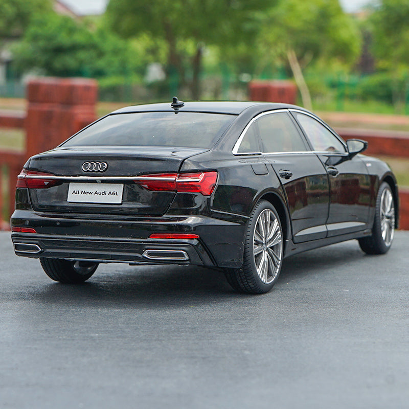 Original factory 1:18 Dealer Edition Audi A6L 2019 Die Cast Model Black with small gift Original factory 1:18 Dealer Edition Audi A6L 2019 Die Cast Model Black with small gift