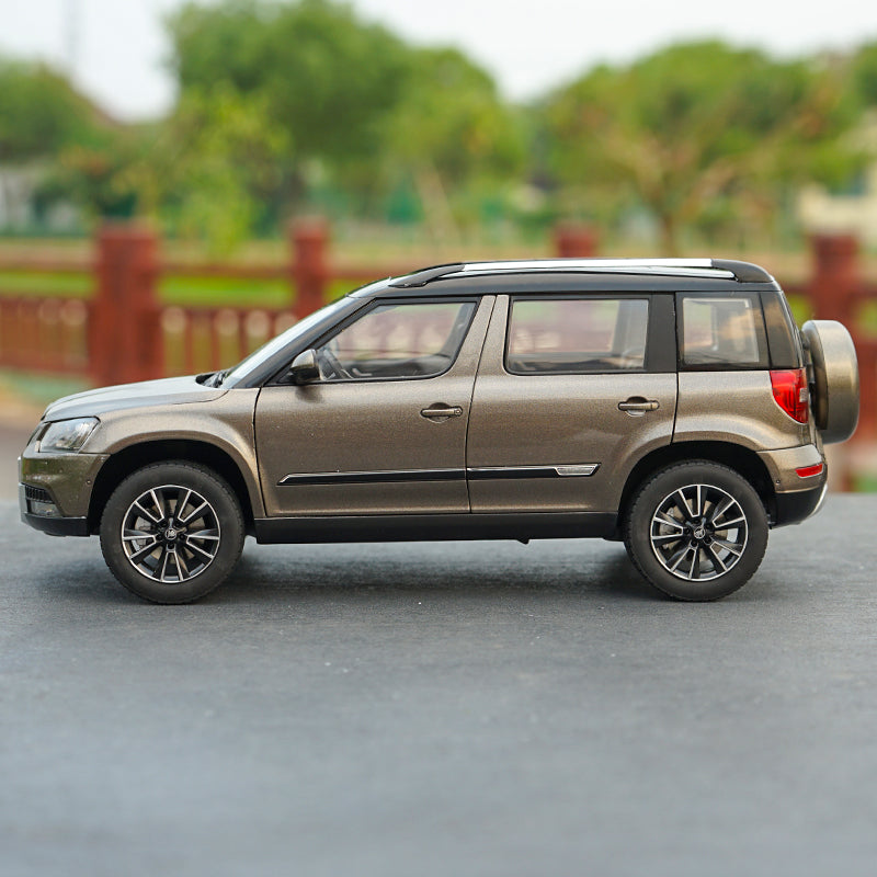 Promotion sale! 1:18 Volkswagen skoda YETI off-road vehicle SUV classic diecast car models for gifts, collection Promotion sale! 1:18 Volkswagen skoda YETI off-road vehicle SUV classic diecast car models for gifts, collection