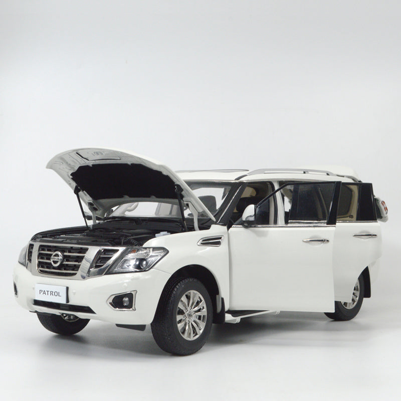 Original factory 1:18 Nissan Tuula PatrolY62 alloy scale SUV car model off-road diecast car model for gift Original factory 1:18 Nissan Tuula PatrolY62 alloy scale SUV car model off-road diecast car model for gift