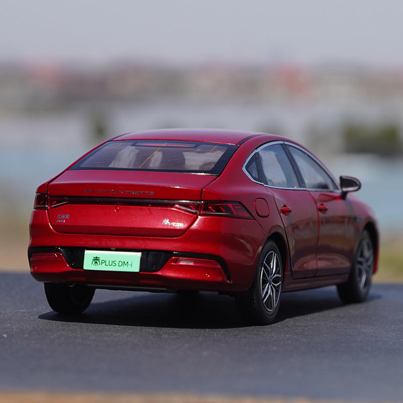 Original factory 1:18 BYD Qin Pro DM-i BYD 2022 diecast alloy car model for collection Original factory 1:18 BYD Qin Pro DM-i BYD 2022 diecast alloy car model for collection
