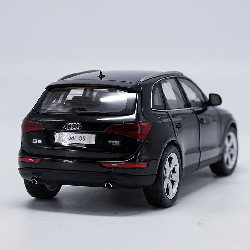 1:18 zinc alloy scale Car Model Audi Q5 Suv 2013 1:18 zinc alloy scale Car Model Audi Q5 Suv 2013
