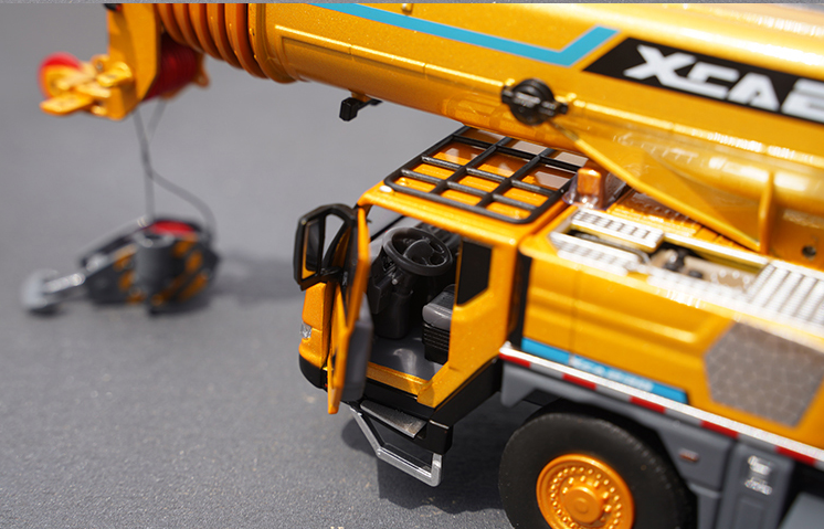 Original factory 1:50 XCMG XCA230 Diecast Crane Model alloy machinery crane truck model for gift