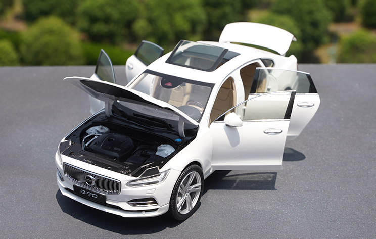 1 18 Volvo S90 luxury sedan alloy car model 1 18 Volvo S90 luxury sedan alloy car model