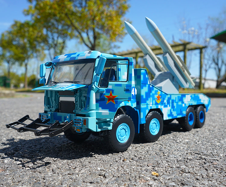 Original factory 1:24 Sinotruk 70th anniversary Chinese missile anti-ship missile launch heavy truck model parade military car model Original factory 1:24 Sinotruk 70th anniversary Chinese missile anti-ship missile launch heavy truck model parade military car model