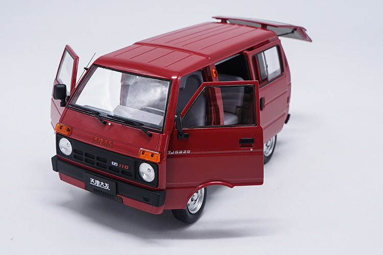 1/18 Die cast Tianjin DAFA HUALI TJ110 ( DAIHATSU ) van Taxi wagon model Red version 1/18 Die cast Tianjin DAFA HUALI TJ110 ( DAIHATSU ) van Taxi wagon model Red version